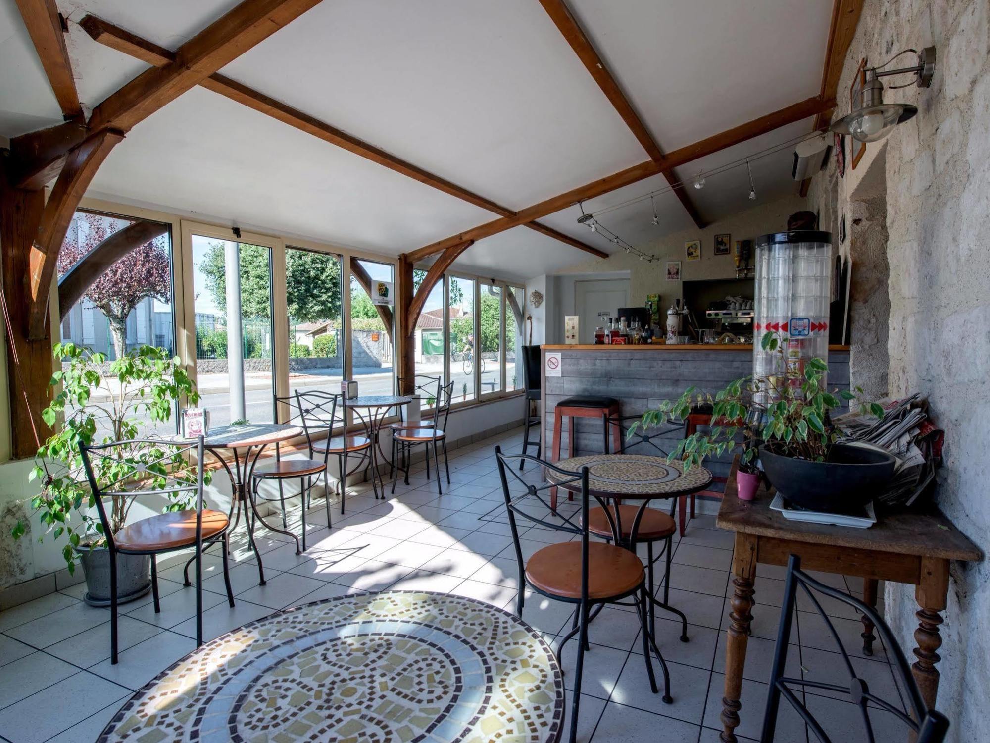 Logis Hotels - Hotel Et Restaurant Les Voyageurs Tournon-dʼAgenais Eksteriør billede