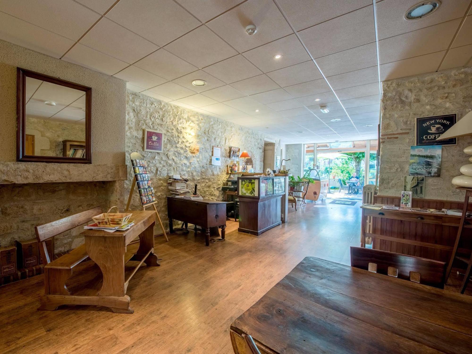 Logis Hotels - Hotel Et Restaurant Les Voyageurs Tournon-dʼAgenais Eksteriør billede