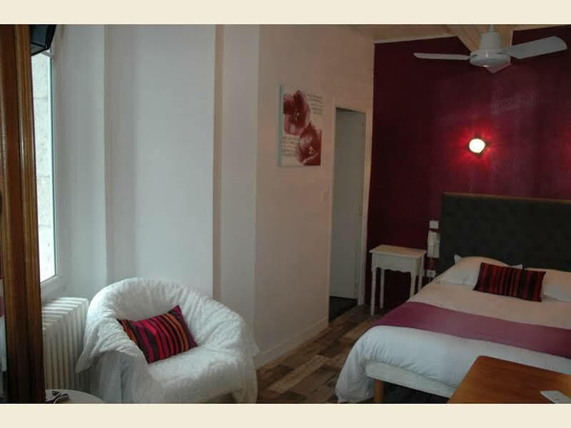 Logis Hotels - Hotel Et Restaurant Les Voyageurs Tournon-dʼAgenais Eksteriør billede