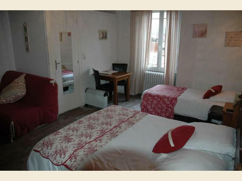 Logis Hotels - Hotel Et Restaurant Les Voyageurs Tournon-dʼAgenais Eksteriør billede